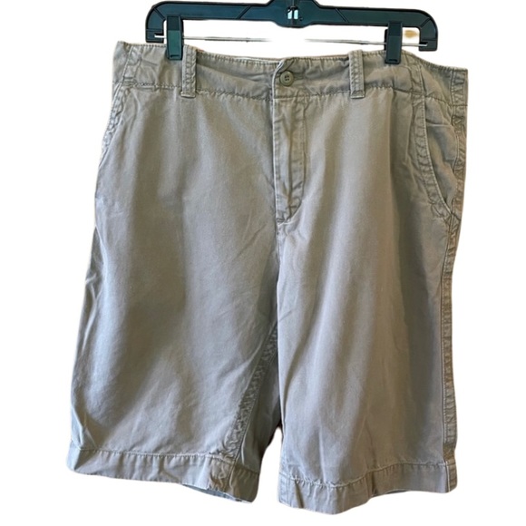 Men’s Khaki Old Navy “Loose” Shorts 34 - Picture 1 of 4